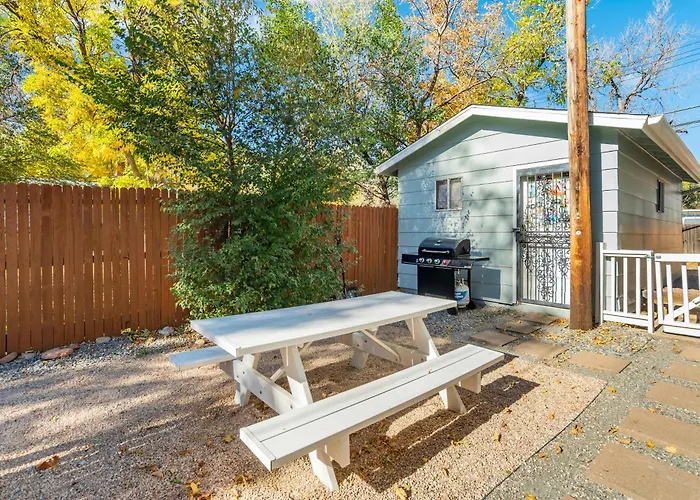 Colorado Cottage - Downtown King Scenic